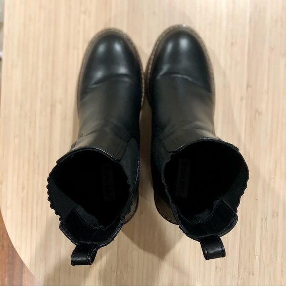 Steve Madden Laurely Chelsea Boots - Picture 6 of 10